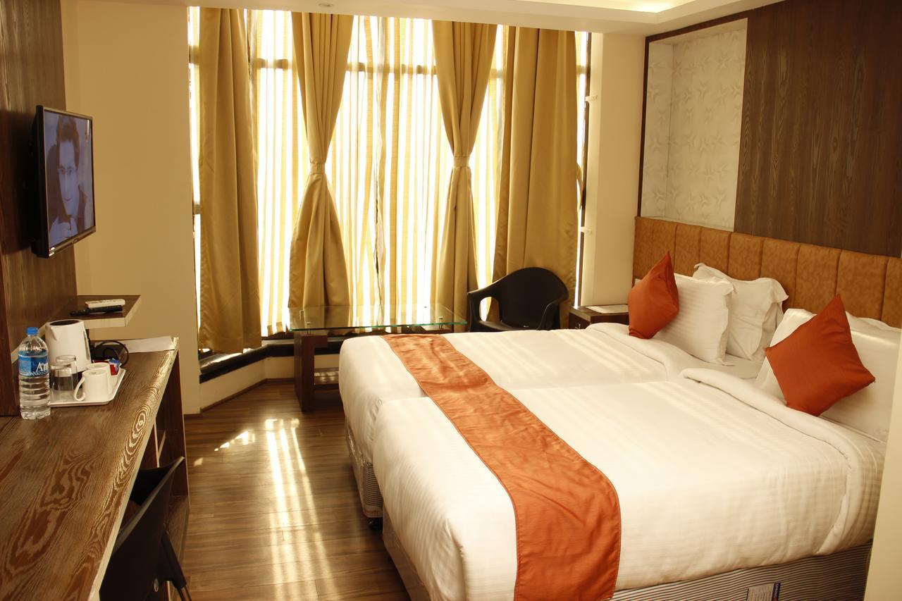 Regenta Inn Larica Calcutta Exterior foto