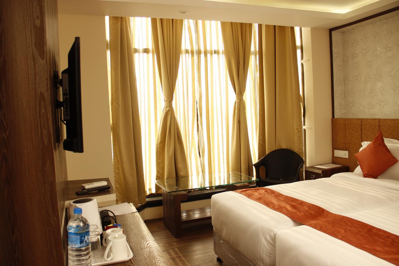 Regenta Inn Larica Calcutta Exterior foto
