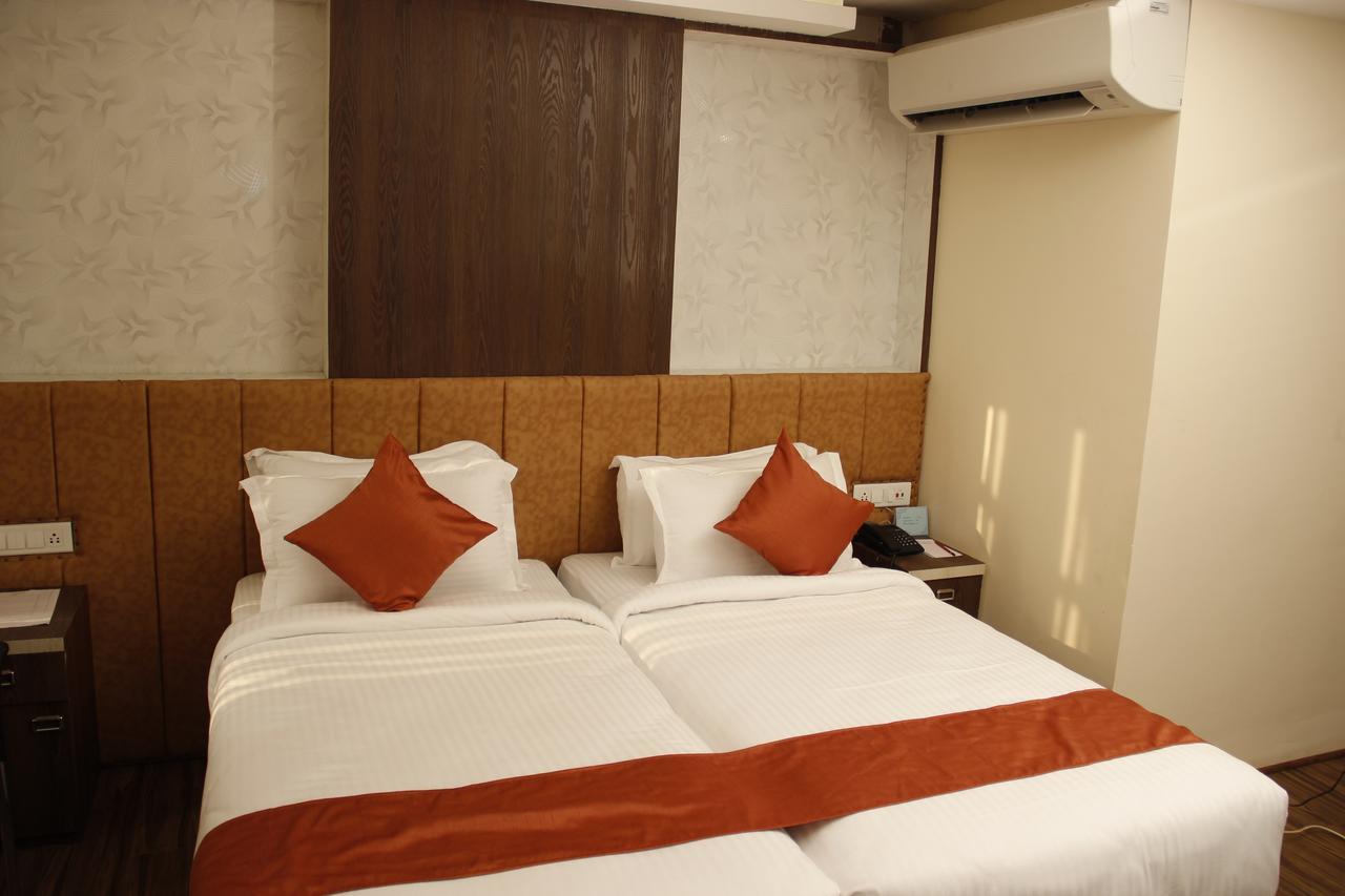 Regenta Inn Larica Calcutta Exterior foto